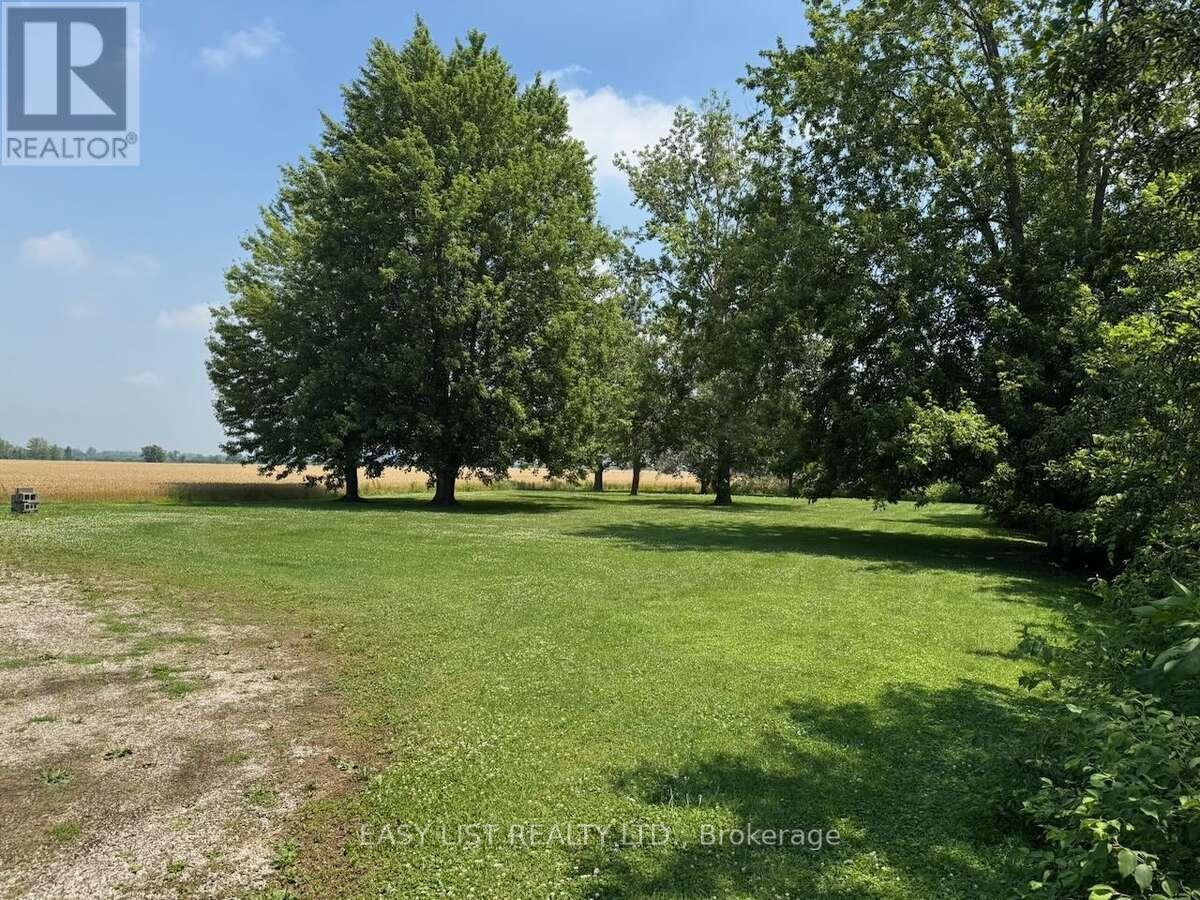 3104 St Clair Parkway Property Photo 8