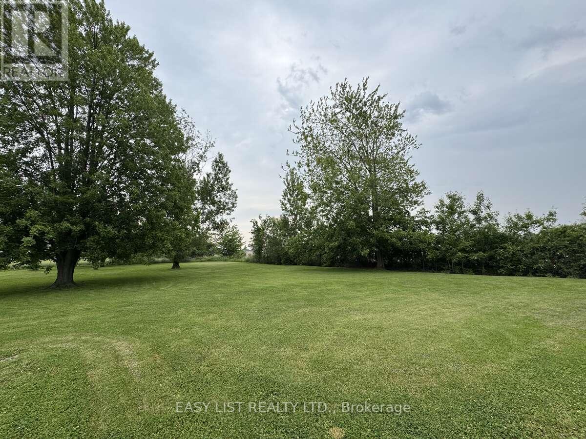 3104 St Clair Parkway Property Photo 10