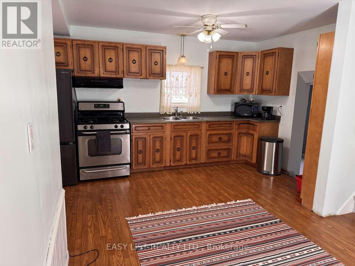 3104 St Clair Parkway Property Photo 15