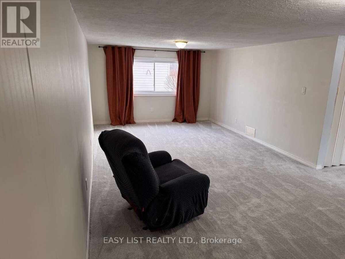 3104 St Clair Parkway Property Photo 19