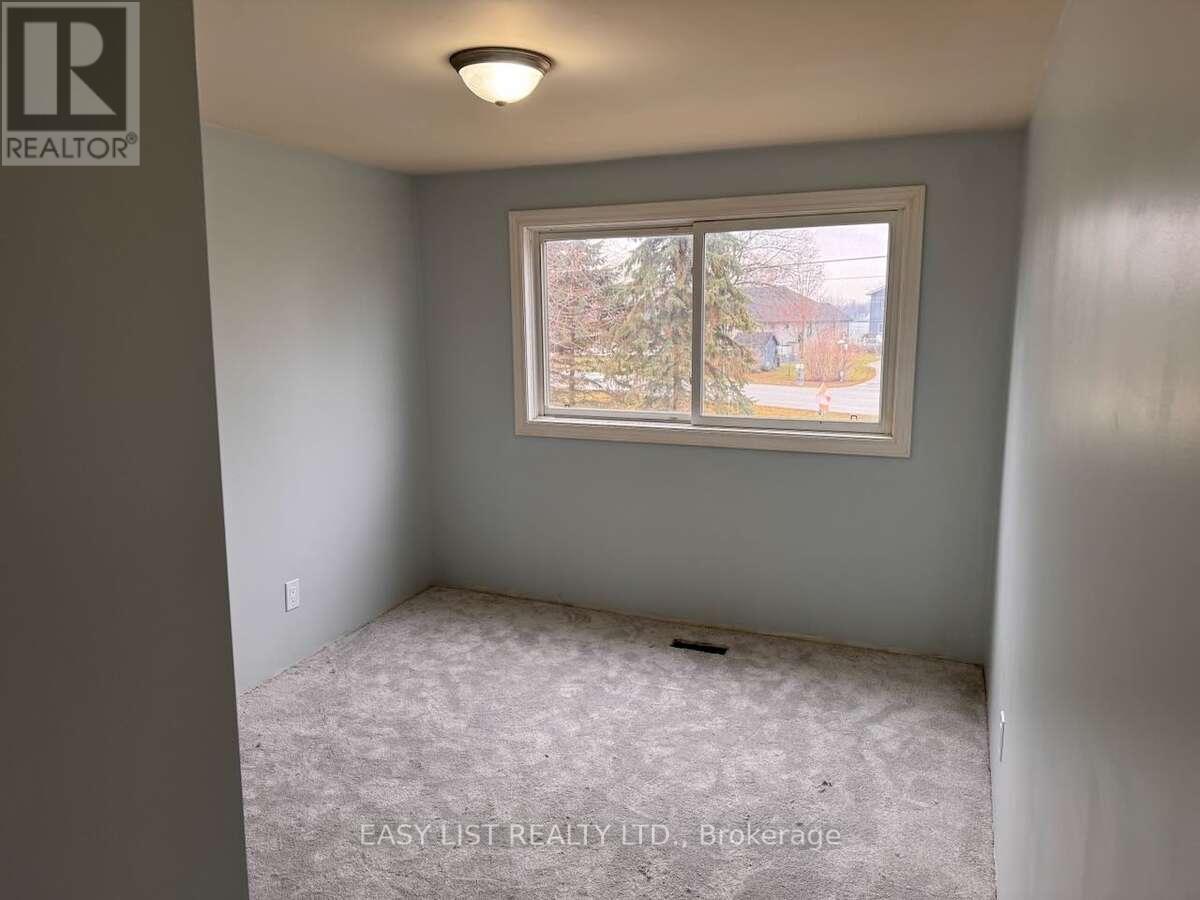 3104 St Clair Parkway Property Photo 22