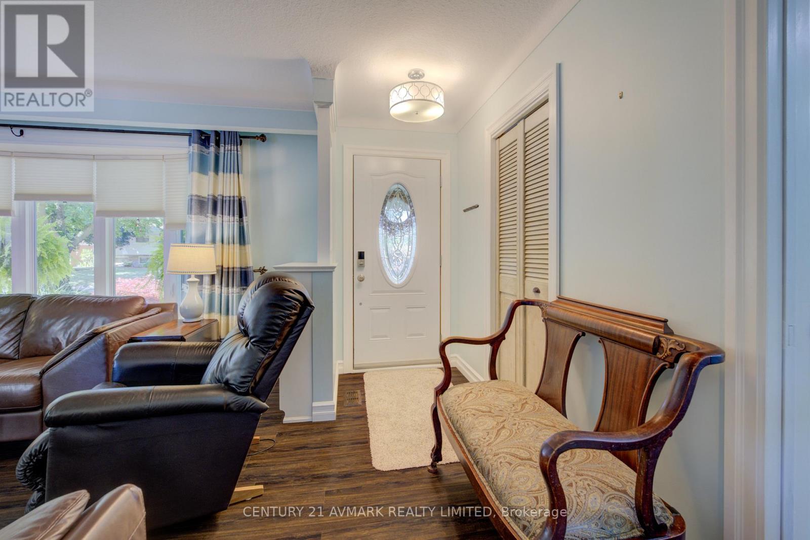 10 Royale Road Property Photo 7