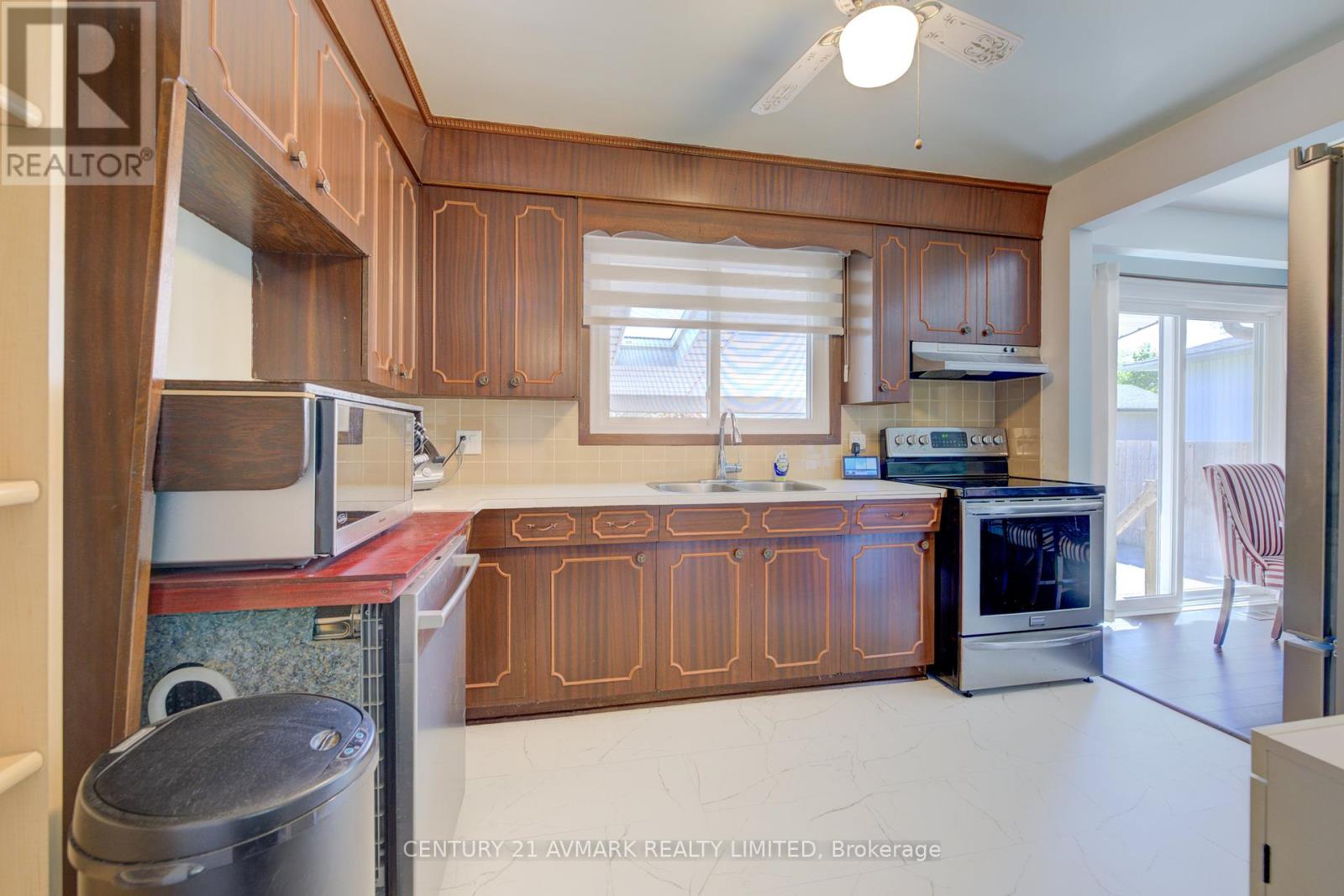 10 Royale Road Property Photo 13