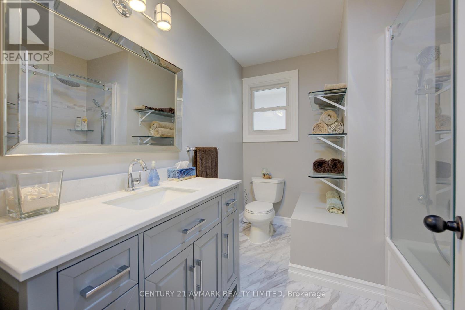 10 Royale Road Property Photo 18