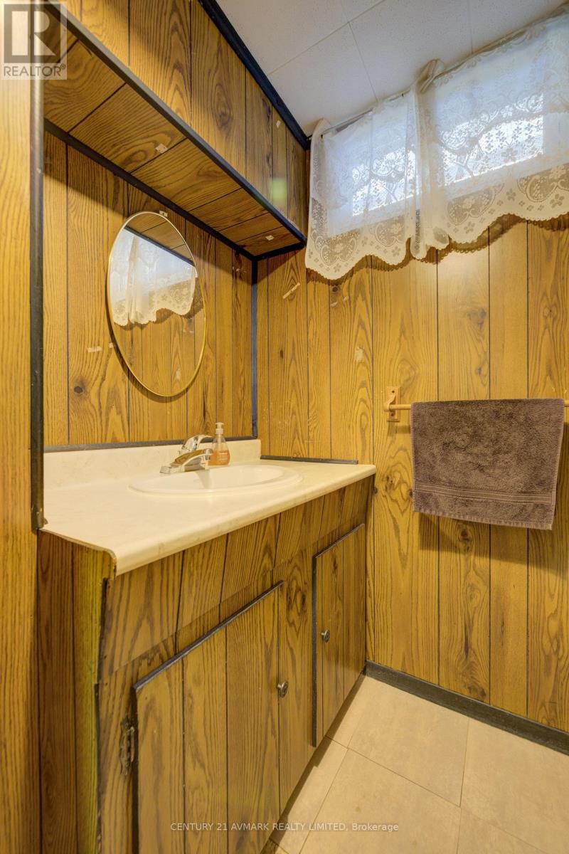 10 Royale Road Property Photo 22