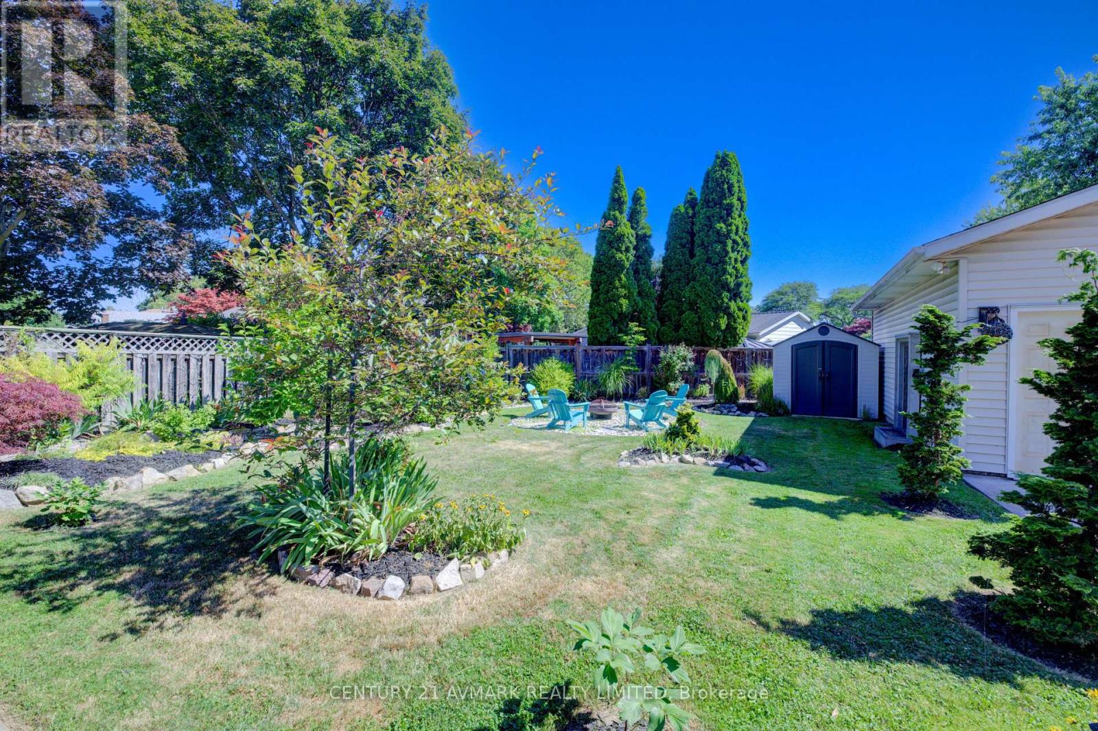 10 Royale Road Property Photo 32