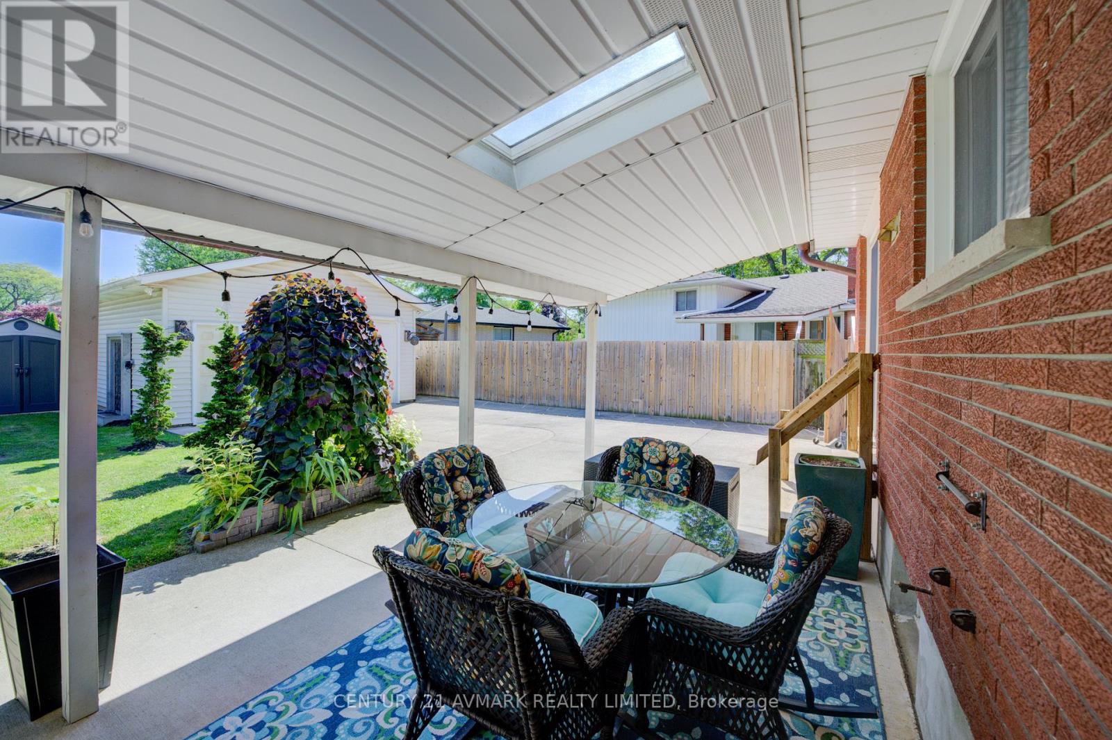 10 Royale Road Property Photo 38