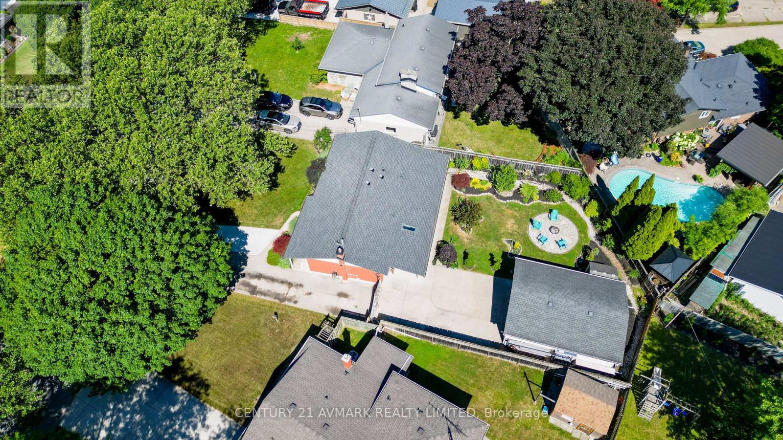 10 Royale Road Property Photo 48