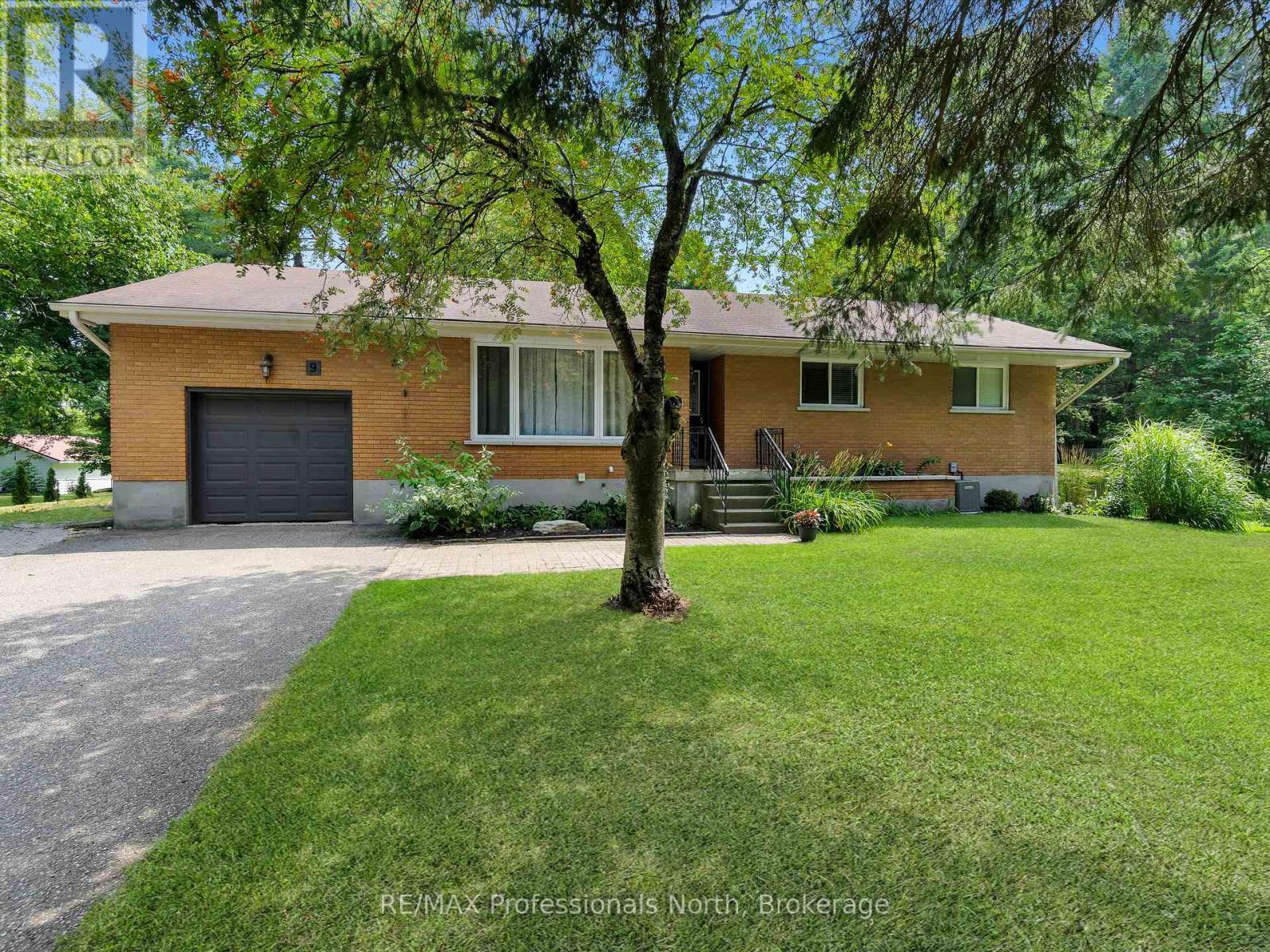 9 Beacon Lane Property Photo 1