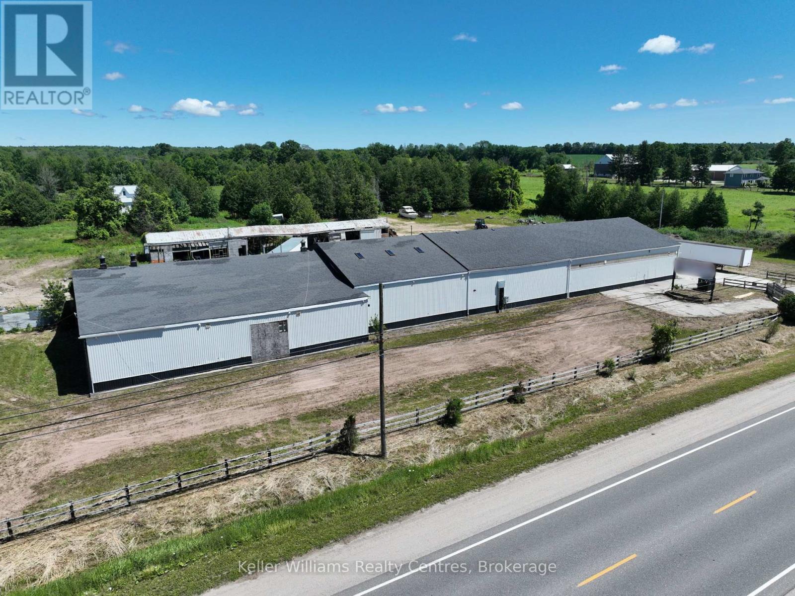 317505 Highway 6&10 Property Photo 1