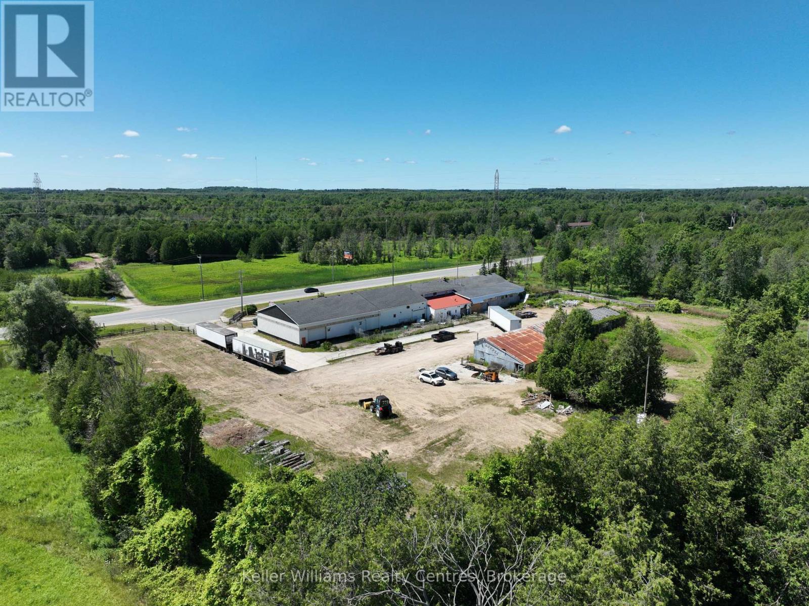 317505 Highway 6&10 Property Photo 8