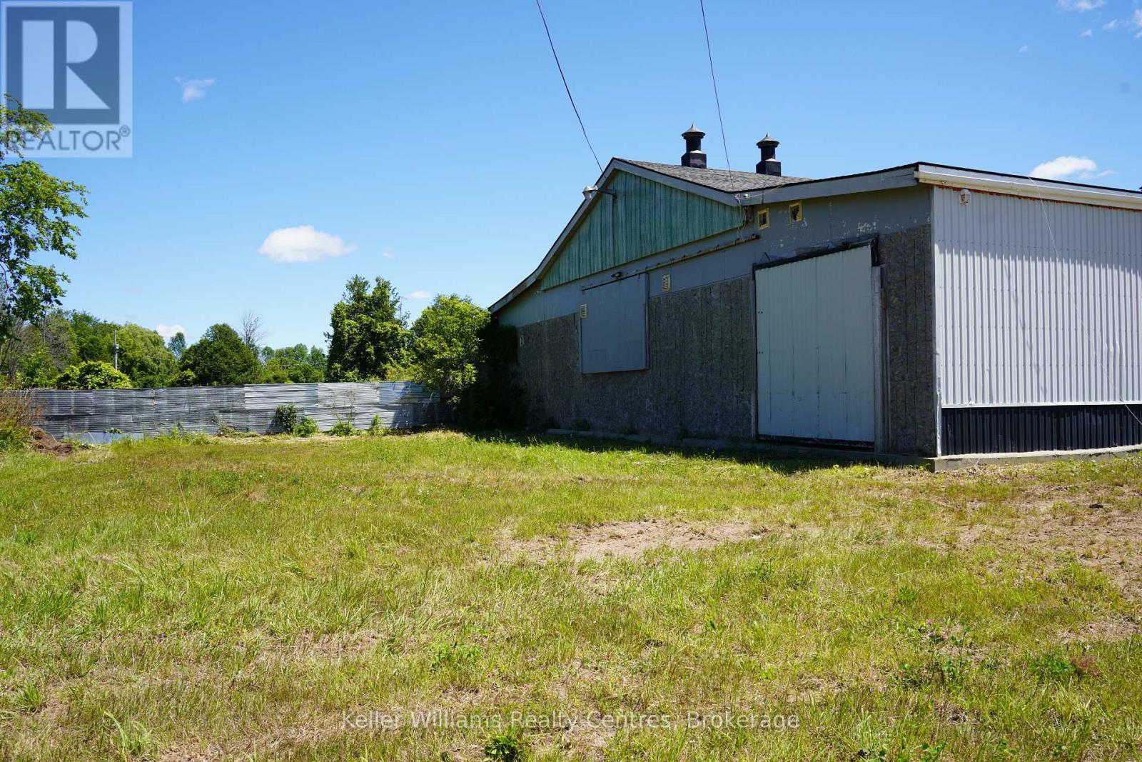 317505 Highway 6&10 Property Photo 10