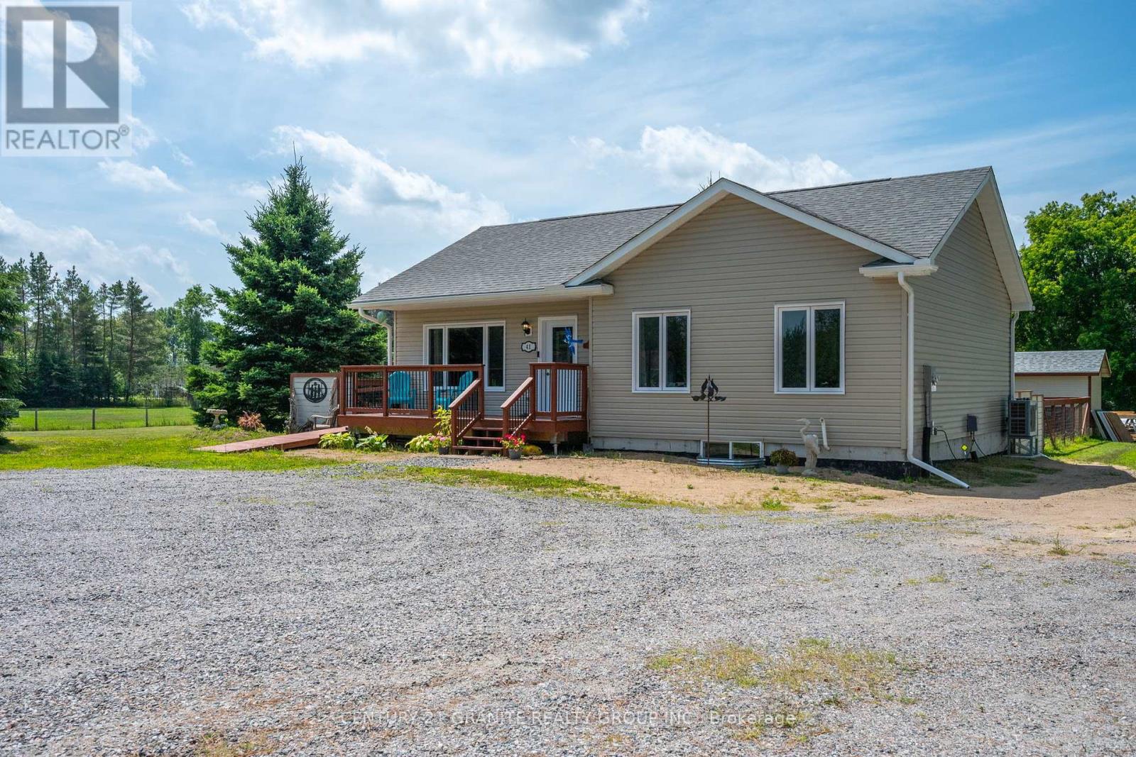 41 Maxwell Settlement Road Property Photo 1