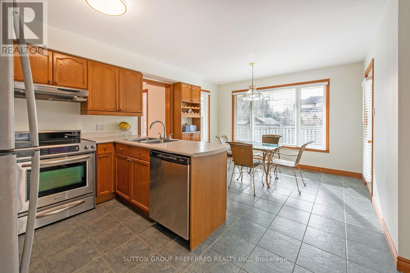 130 Toohey Lane Property Photo 10