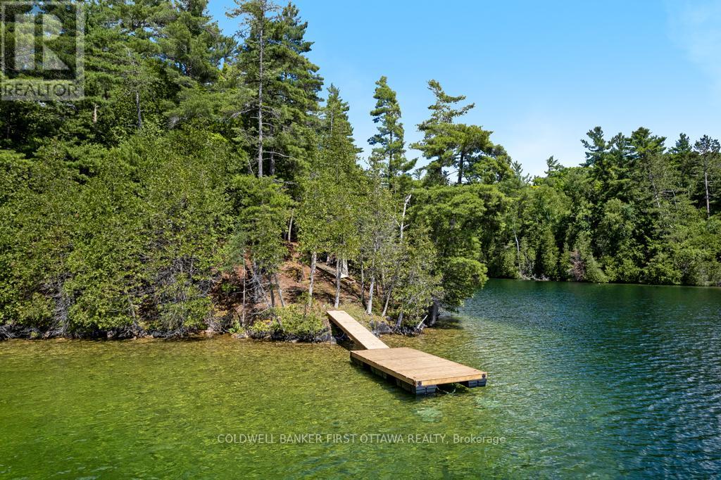 000 PALMERSTON LAKE Property Photo 1