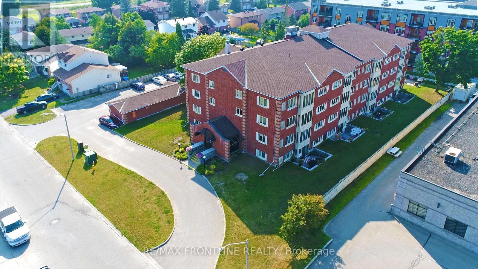Unit #302 - 10 Armstrong Drive Property Photo 3