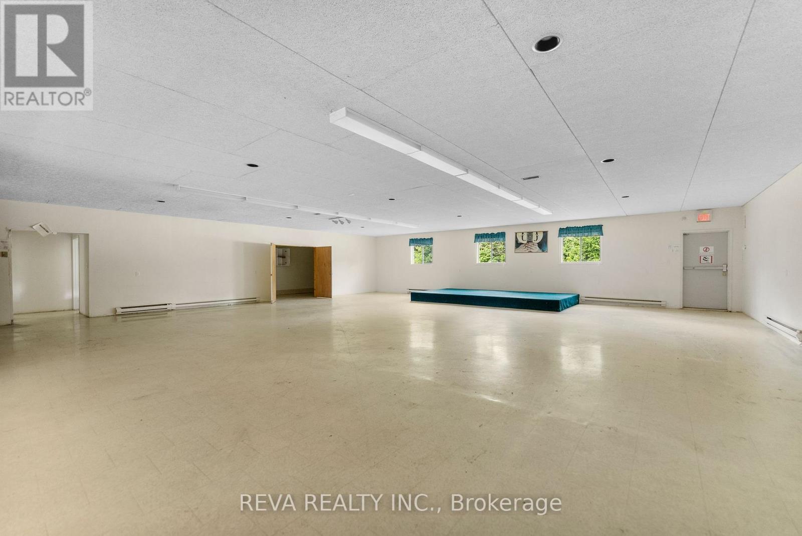 786 Centreview Road Property Photo 6