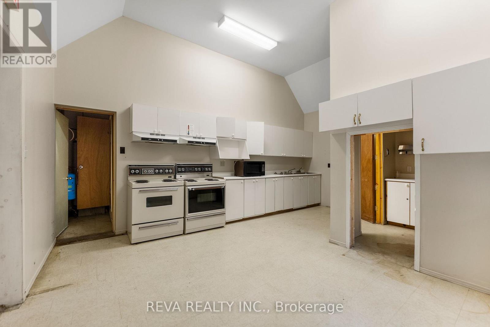 786 Centreview Road Property Photo 11
