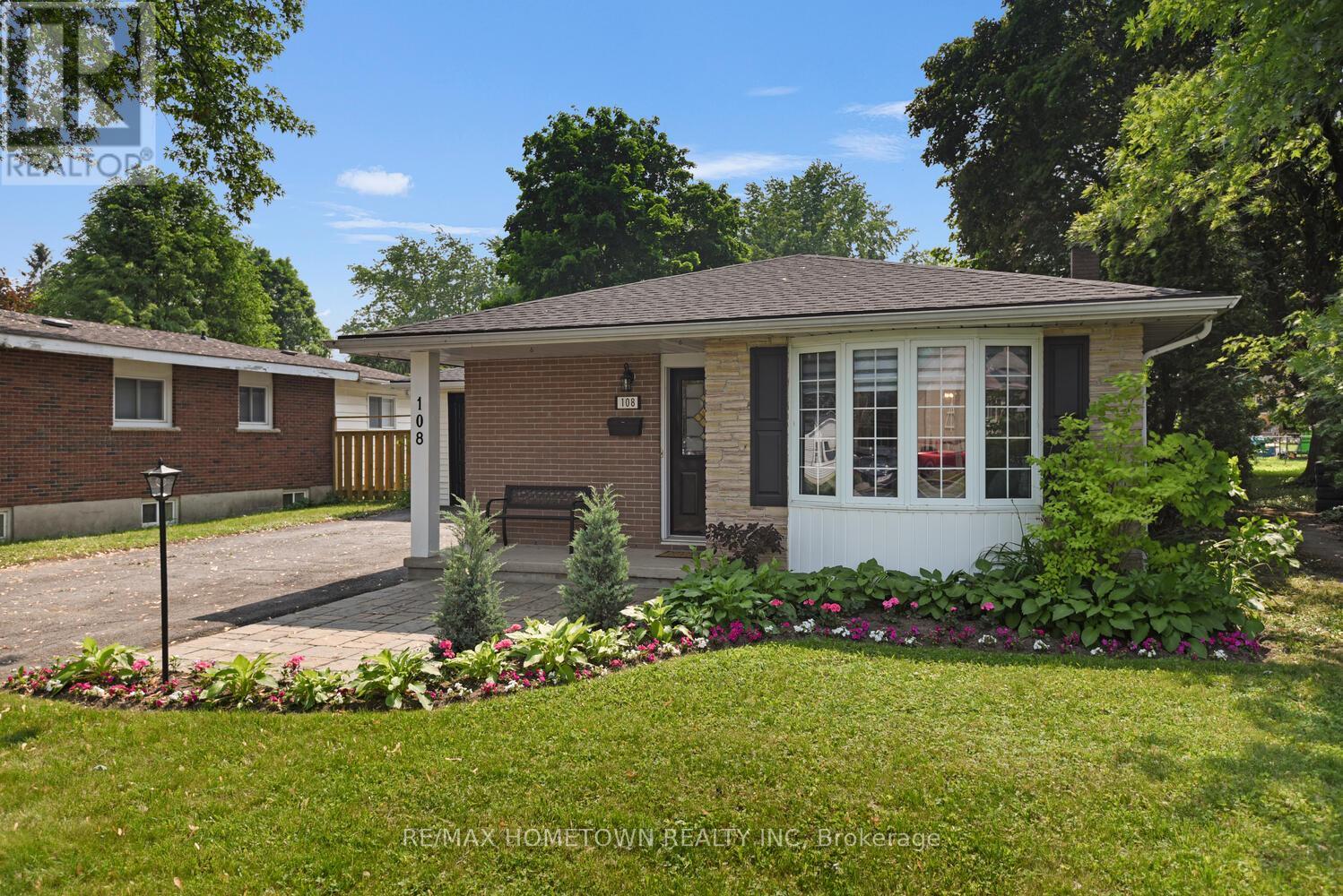 108 Windsor Drive Property Photo 1