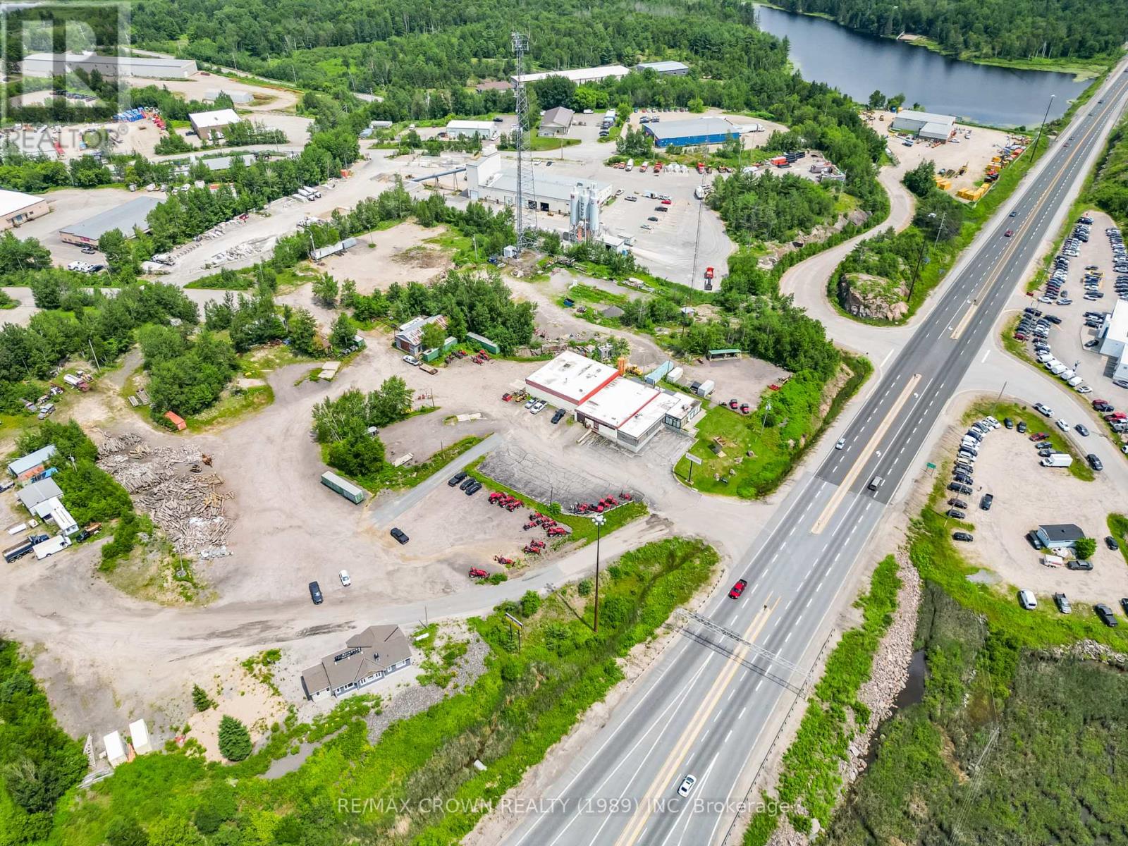 100 Highway 17 E Property Photo 7