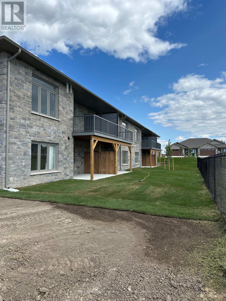 62 Cavalier Crescent Property Photo 5