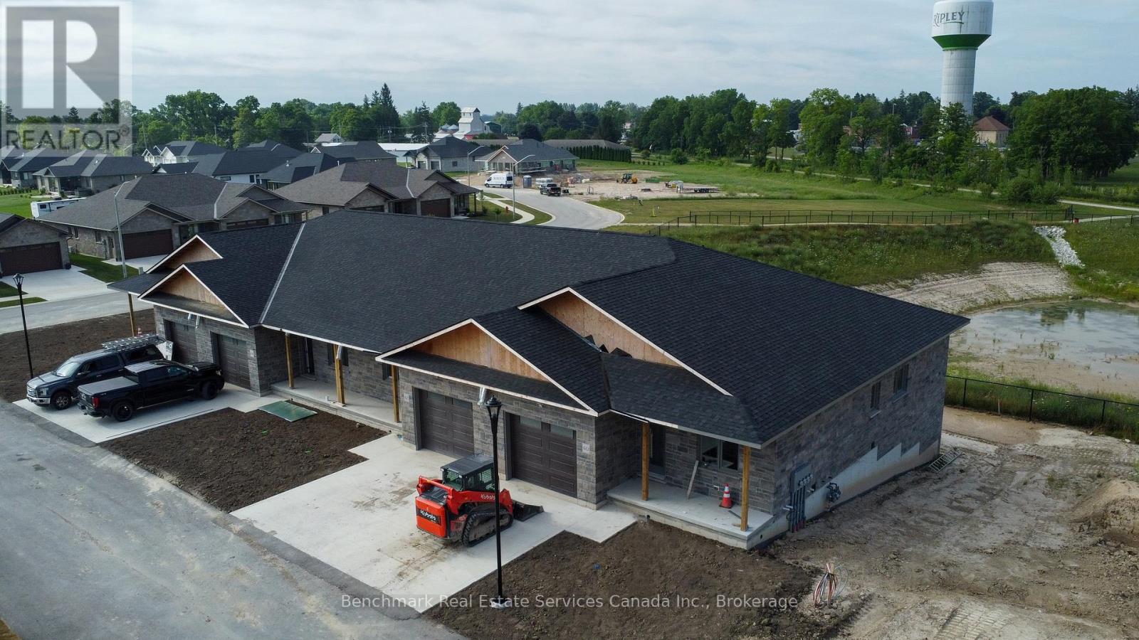 62 Cavalier Crescent Property Photo 6