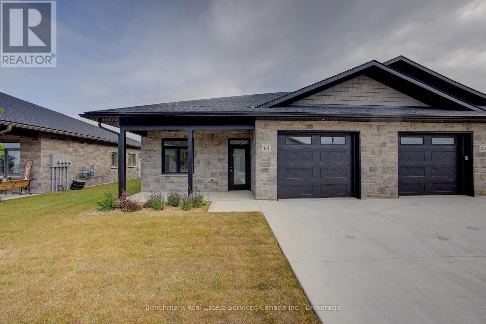 63 Cavalier Crescent Property Photo 1