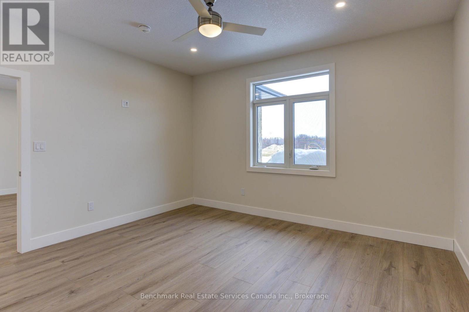 63 Cavalier Crescent Property Photo 20