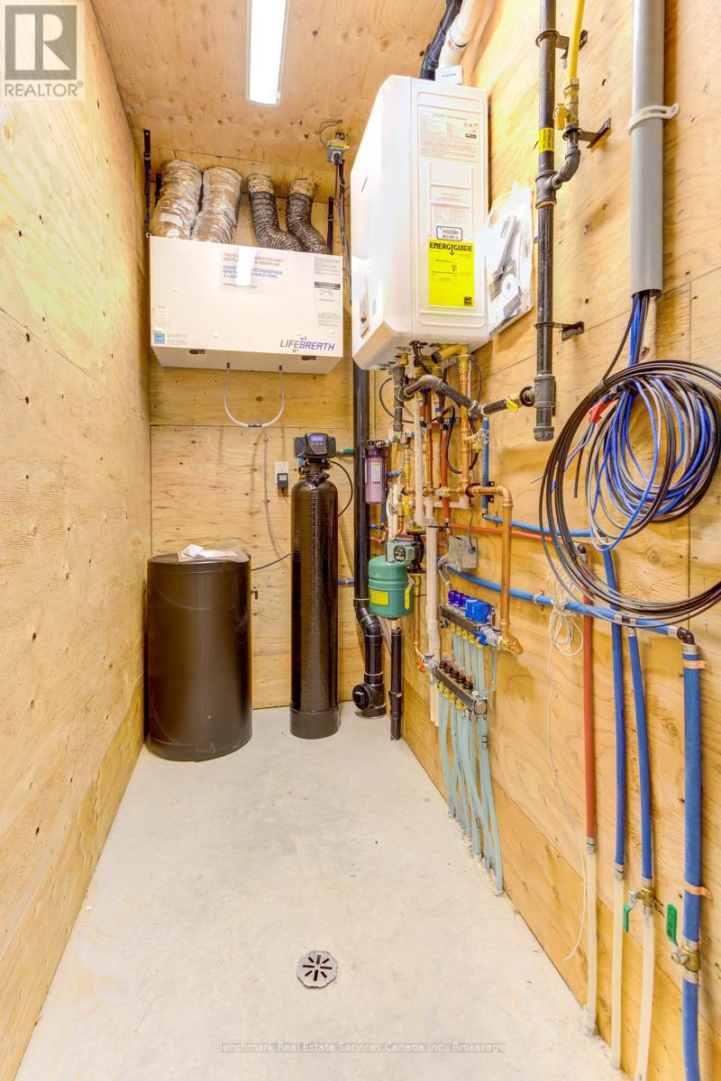 63 Cavalier Crescent Property Photo 26