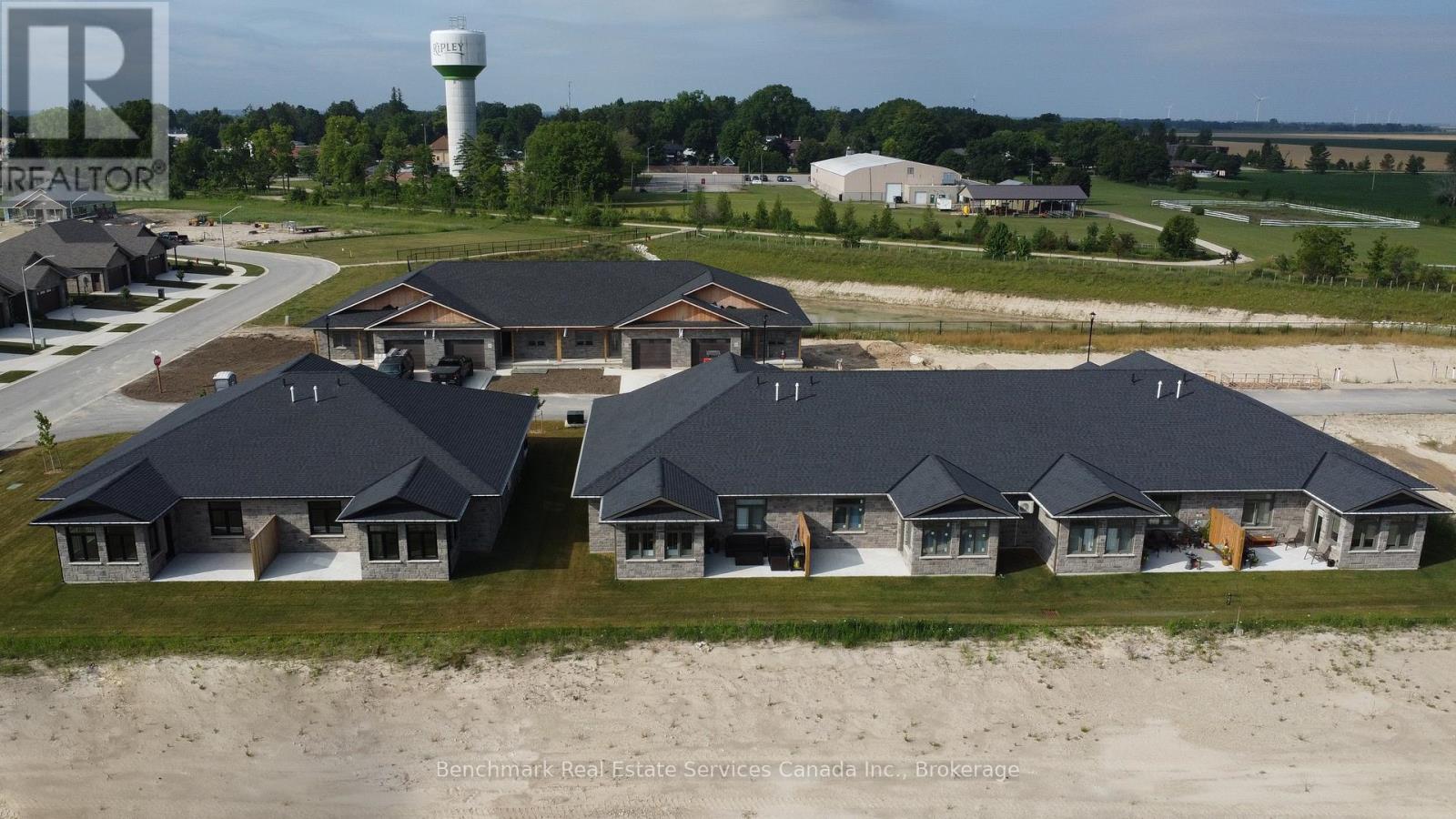 63 Cavalier Crescent Property Photo 32