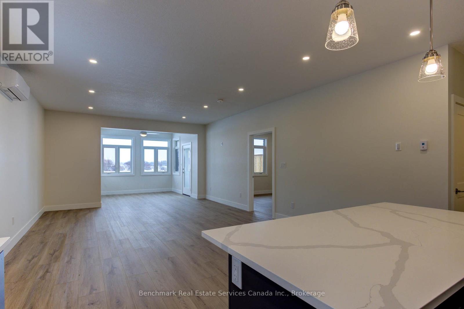 59 Cavalier Crescent Property Photo 11