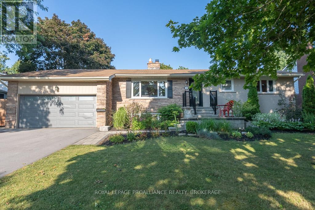 59 Fairway Hill Crescent Property Photo 1