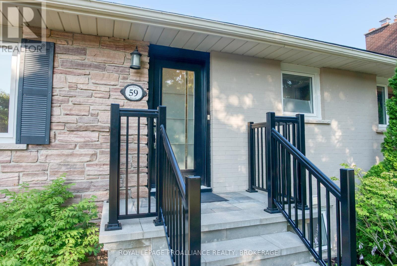 59 Fairway Hill Crescent Property Photo 4