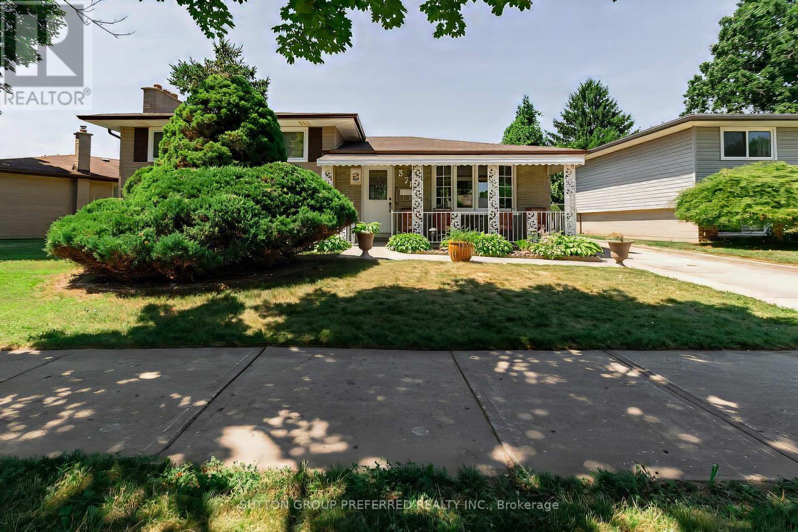 378 Hudson Drive Property Photo 1