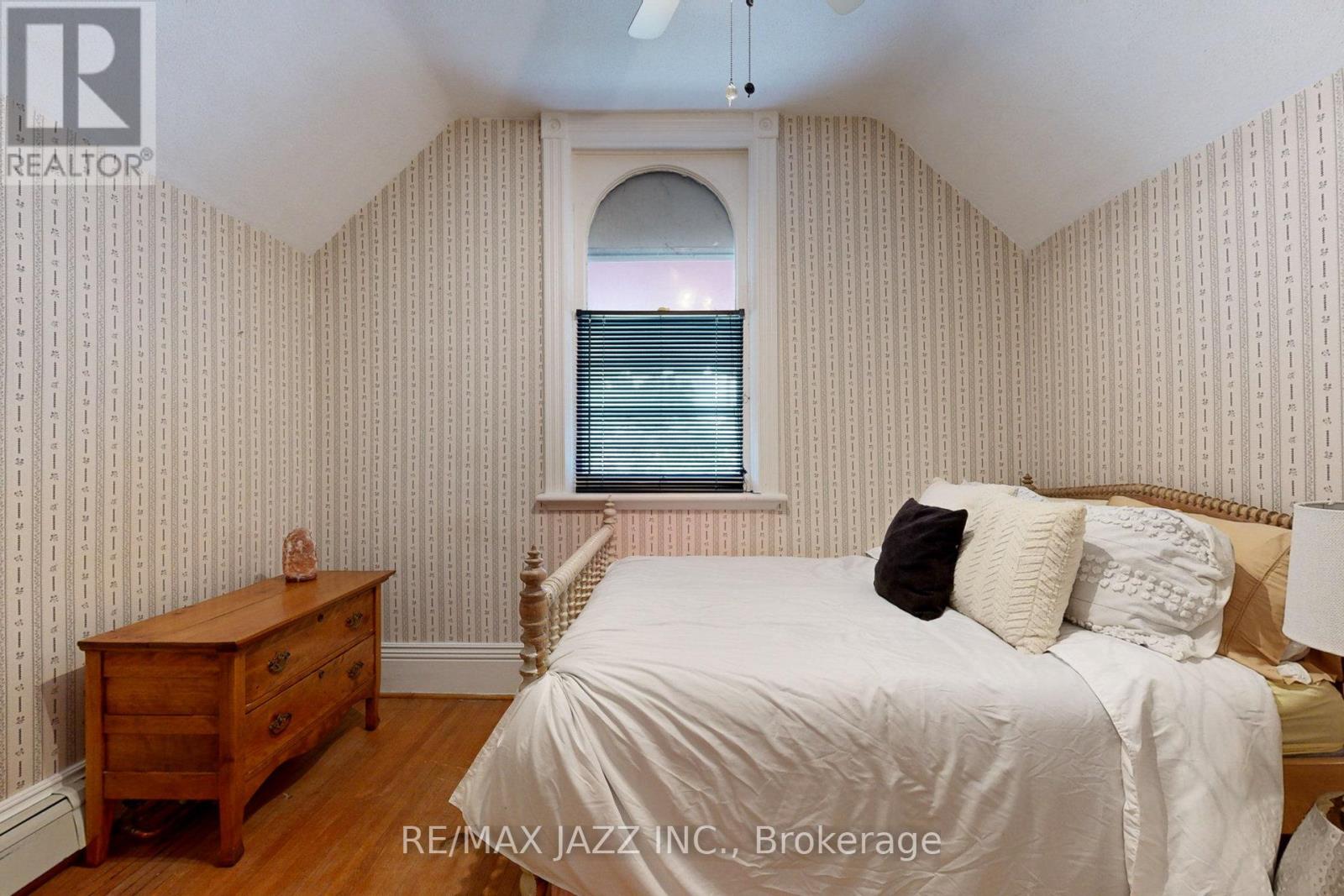 243 Brant Avenue Property Photo 25