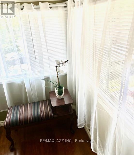 243 Brant Avenue Property Photo 39