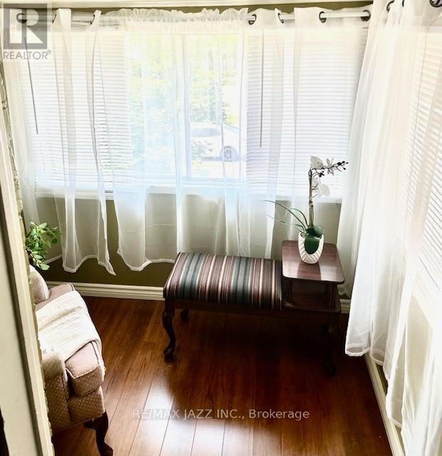 243 Brant Avenue Property Photo 40