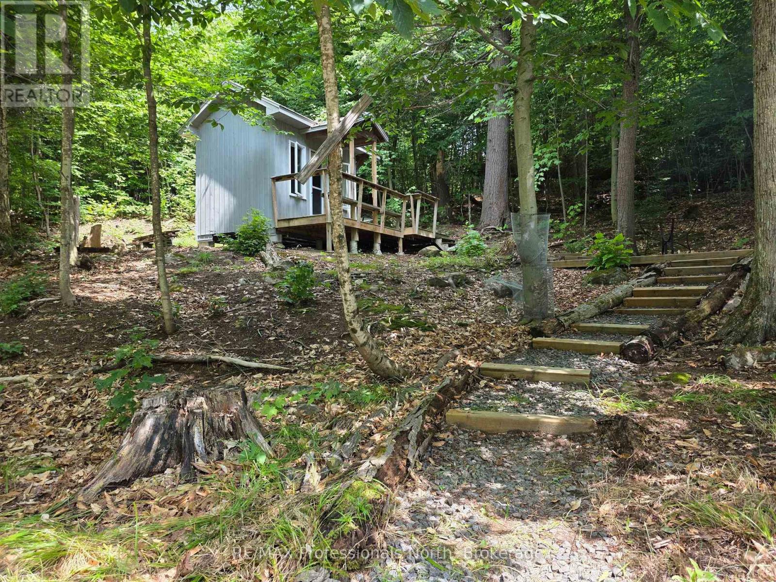 208 North Bay Lake Road Property Photo 1