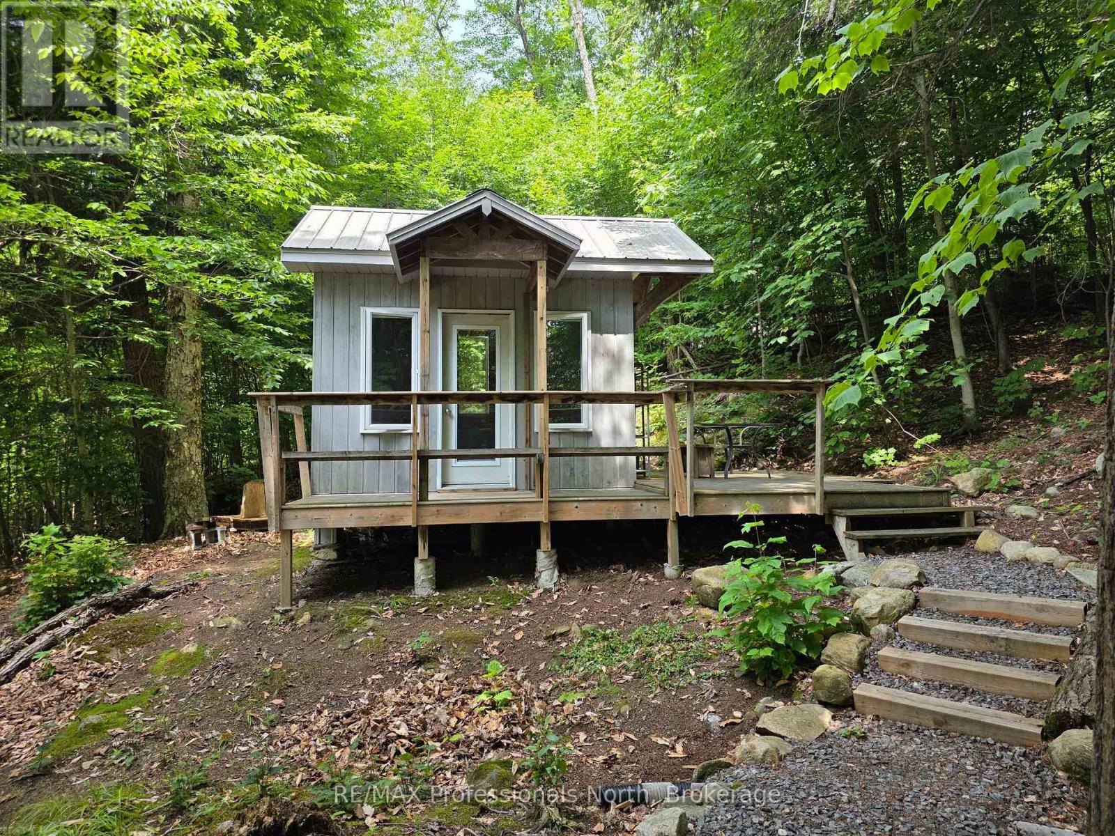 208 North Bay Lake Road Property Photo 2