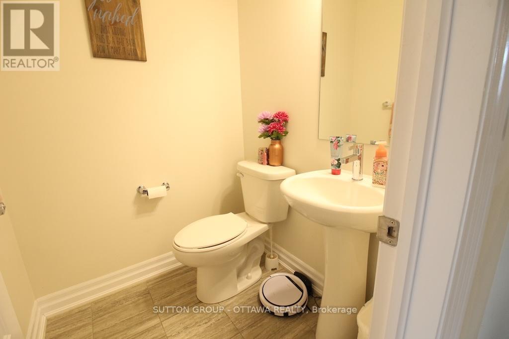 303 Rue De L Etang Street Property Photo 6