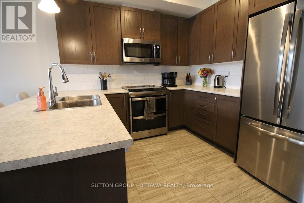 303 Rue De L Etang Street Property Photo 8