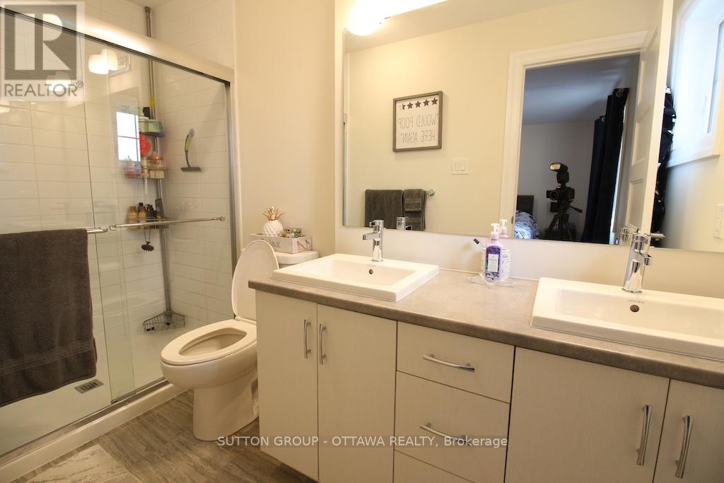 303 Rue De L Etang Street Property Photo 17