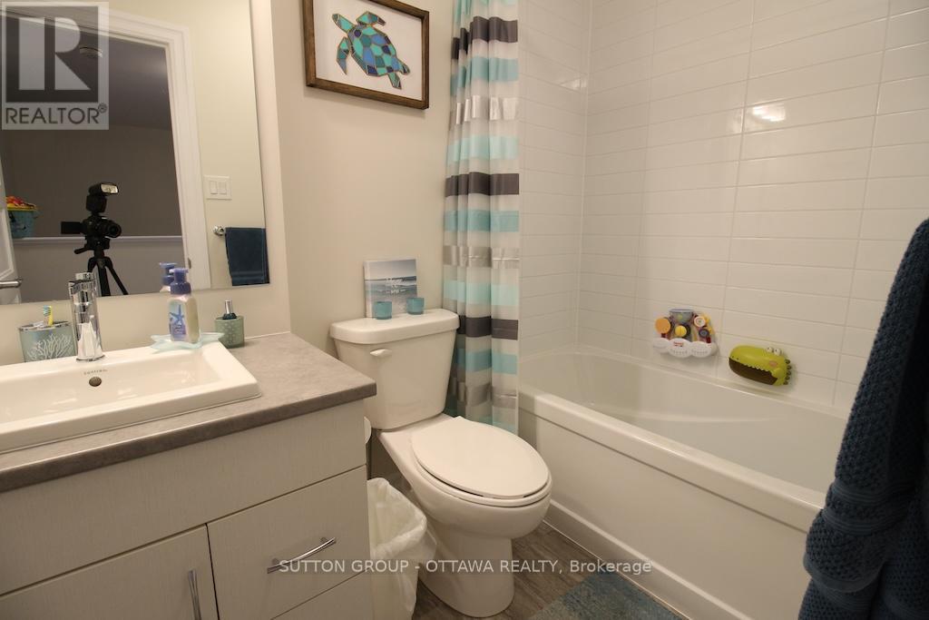 303 Rue De L Etang Street Property Photo 19