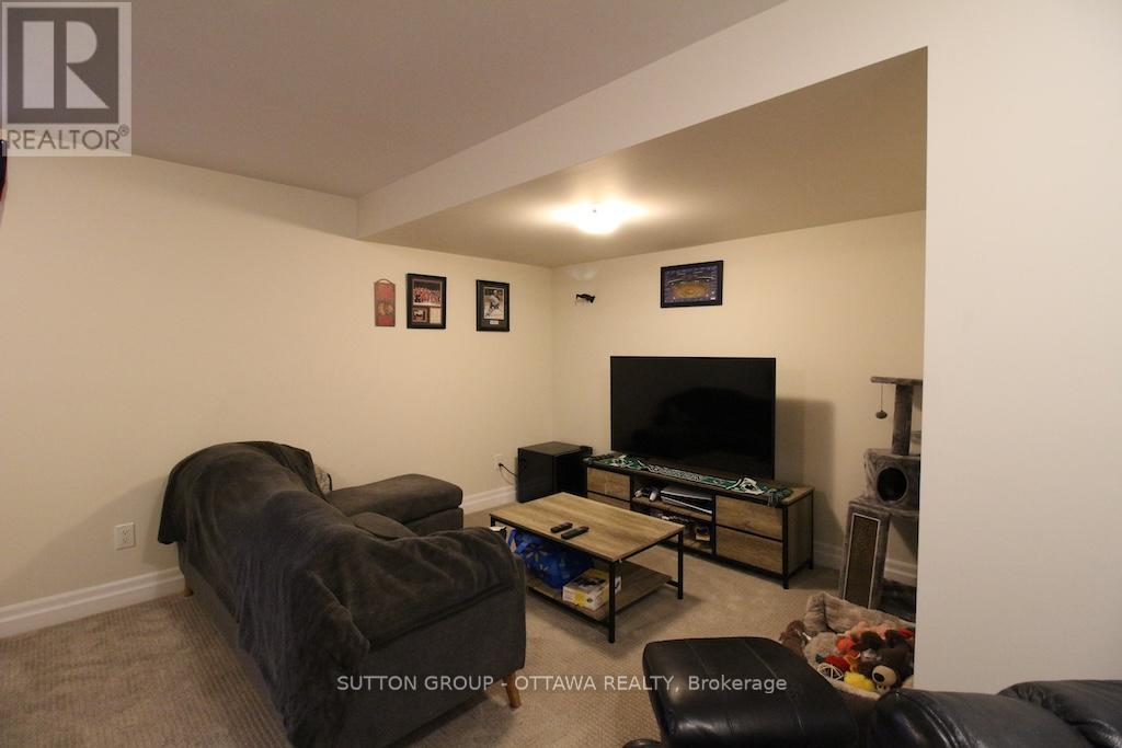 303 Rue De L Etang Street Property Photo 27