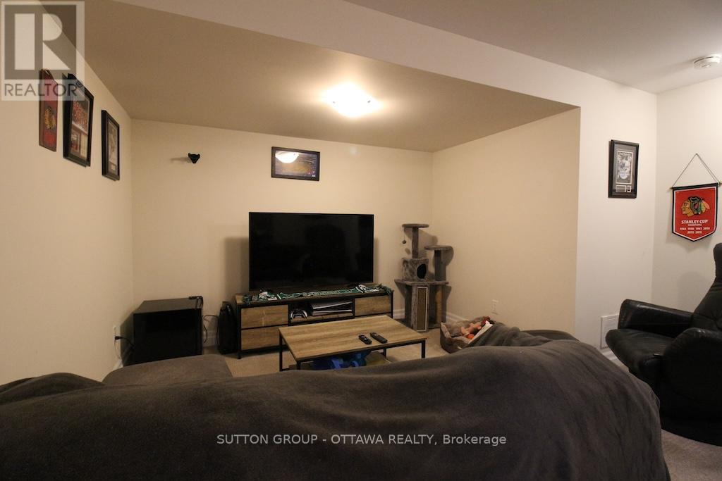 303 Rue De L Etang Street Property Photo 28
