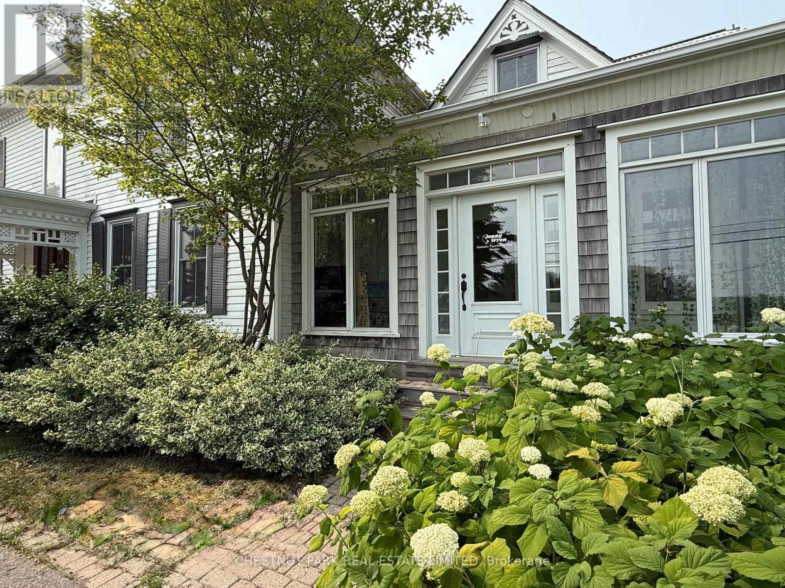13360 Loyalist Parkway Property Photo 3