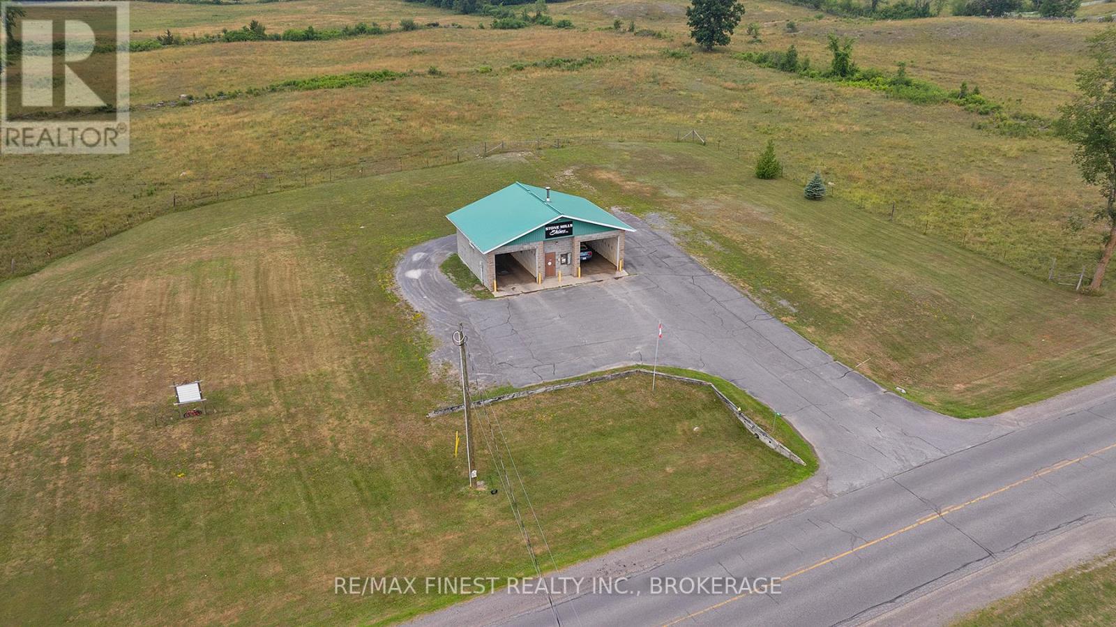 629 County Rd 4 Property Photo 8