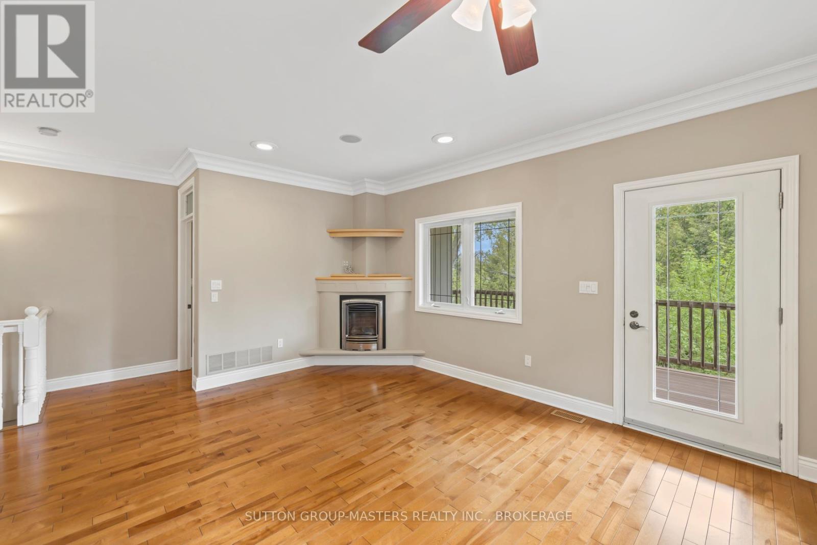 221 Amy Lynn Drive Property Photo 8