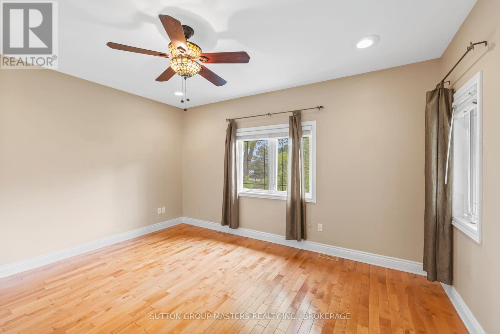 221 Amy Lynn Drive Property Photo 16