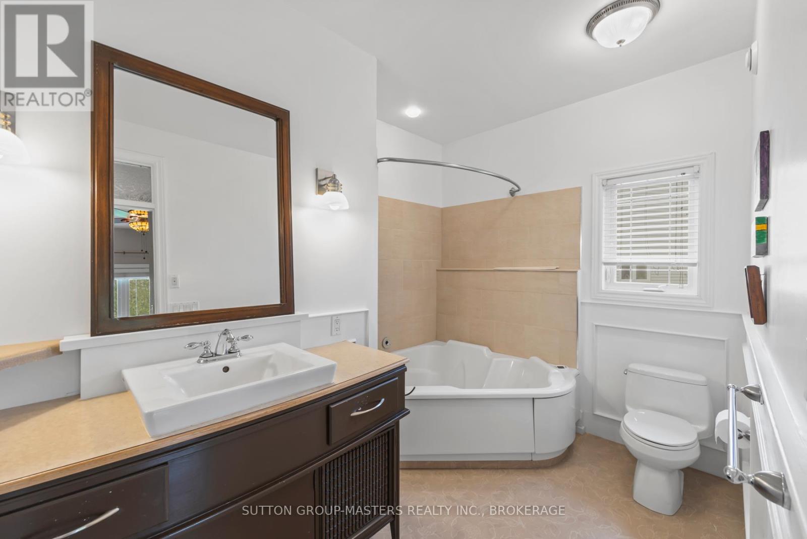 221 Amy Lynn Drive Property Photo 19
